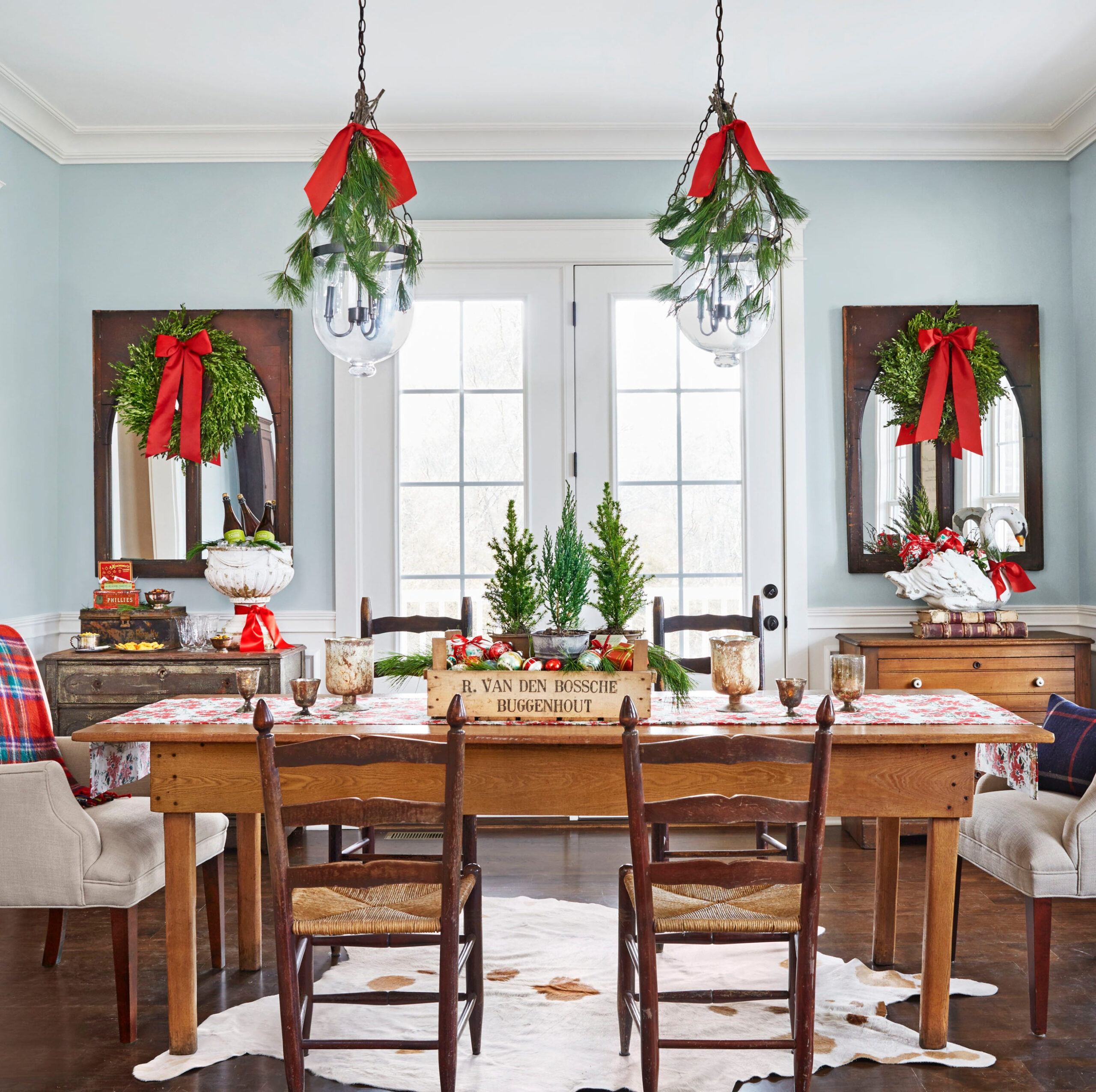 Get Festive: Creative Christmas Decor Ideas To Deck The Halls! 🎄🎅