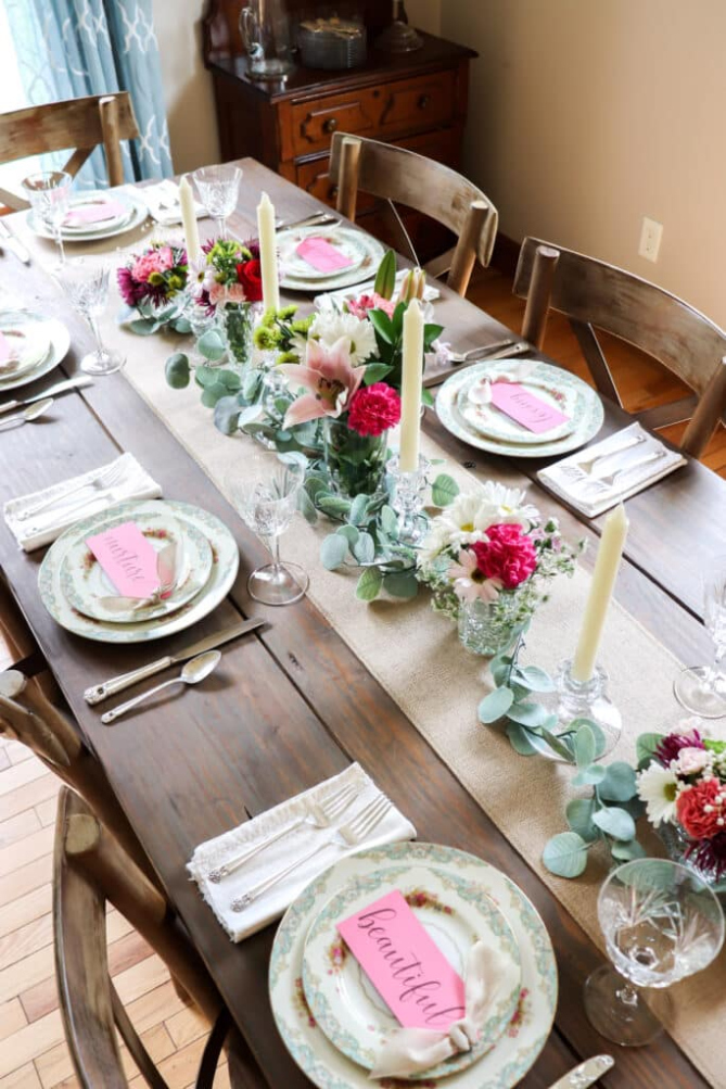 Wow Your Guests With These Creative Table Decorating Ideas!