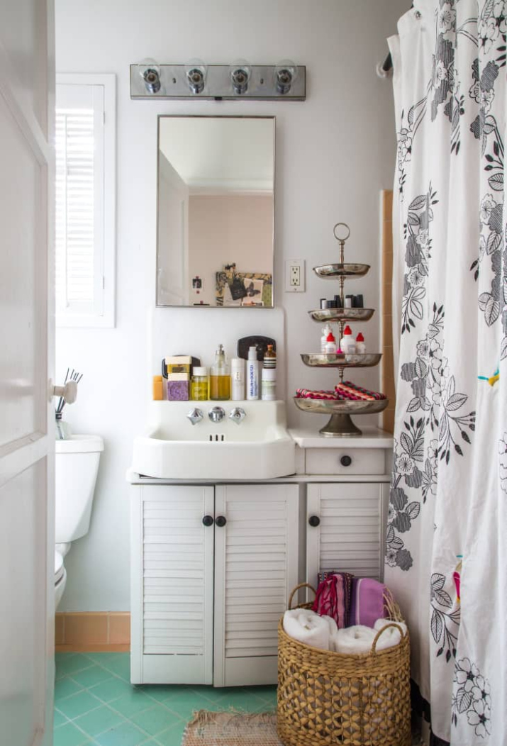 Backdate 2  Styling Ideas For Small Rental Bathrooms  Apartment Therapy