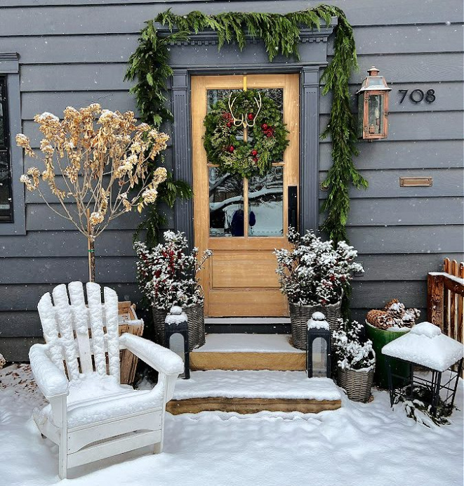 Backdate 3 Beautiful Outdoor Christmas Decorating Ideas » The Tattered Pew